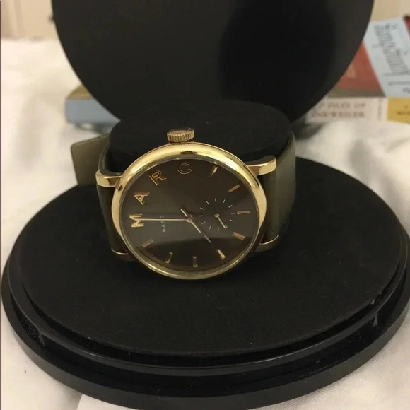 Marc Jacobs Watch - Picture 3 of 8
